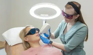 Ile utrzymuje się depilacja laserowa? Gładka skóra na lata!