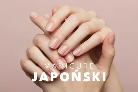 Dłonie z naturalnym połyskiem po zabiegu. Zastanawiasz się nad manicure japoński wady? Sprawdź, czy warto.