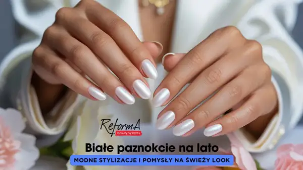 Eleganckie białe paznokcie na lato, idealne do letnich stylizacji. Perłowy blask dodaje świeżości.